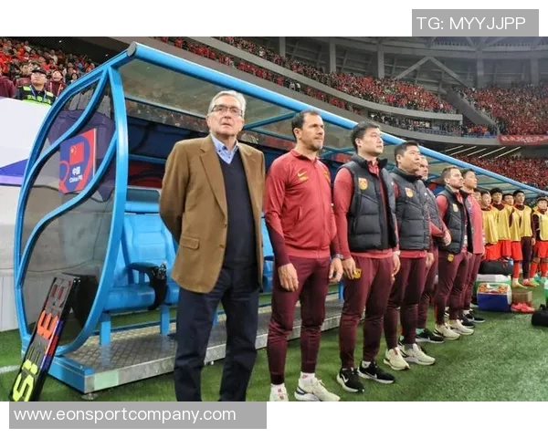 佩德里状态良好参与训练阿劳霍因伤缺席合练情况更新 佩德里状态良好参与训练阿劳霍因伤缺席合练情况更新