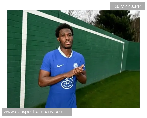 大卫福法纳再次因无证驾驶被罚款440英镑并扣6分