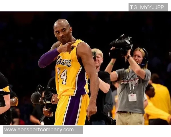 夸梅布朗谈科比遭黑与詹姆斯遭遇引发的争议与双标现象 夸梅布朗谈科比遭黑与詹姆斯遭遇引发的争议与双标现象