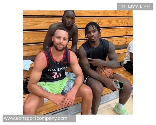 追梦式表现戴维恩米切尔31分钟贡献8分8板12助助球队奋战到底