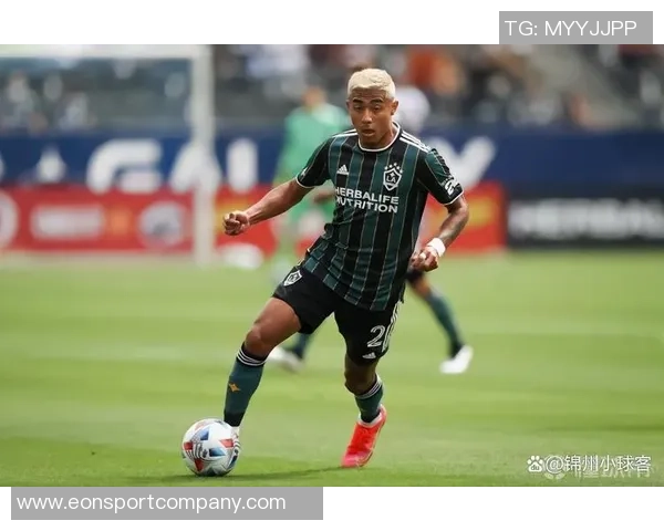 伯恩茅斯边后卫朱利安阿劳霍正式租借加盟凯尔特人为期六个月