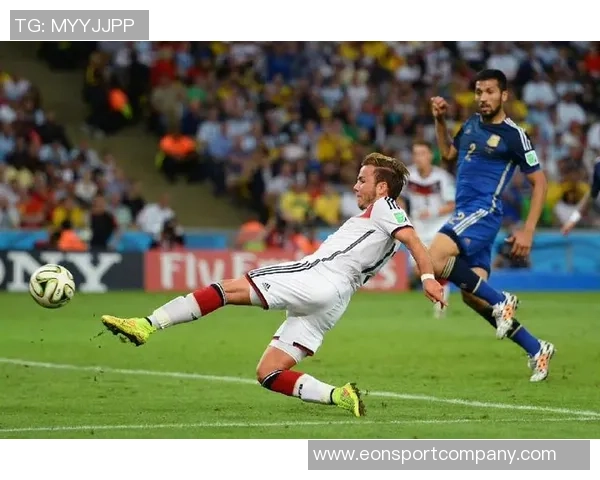 法兰克福积极推动免签引进埃因霍温18岁边锋阿约代莱托马斯 法兰克福积极推动免签引进埃因霍温18岁边锋阿约代莱托马斯