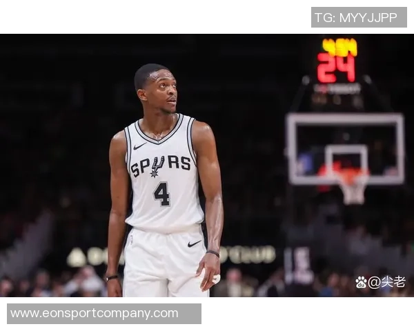 卡斯尔谈三后卫阵容福克斯哈珀球商高助球队发展 卡斯尔谈三后卫阵容福克斯哈珀球商高助球队发展