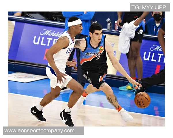 布克称赞雷霆隐蔽犯规能力强调对手的难缠程度