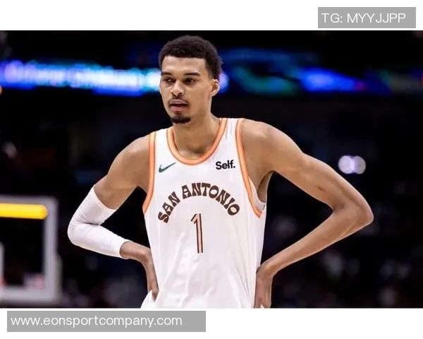 文班表现超凡让浓眉显得普通他是我见过最罕见的优秀球员 文班表现超凡让浓眉显得普通他是我见过最罕见的优秀球员