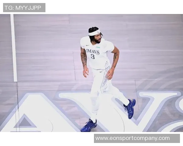 基德称克里斯蒂在独行侠表现提升显著现已展现出极高的自信与水平