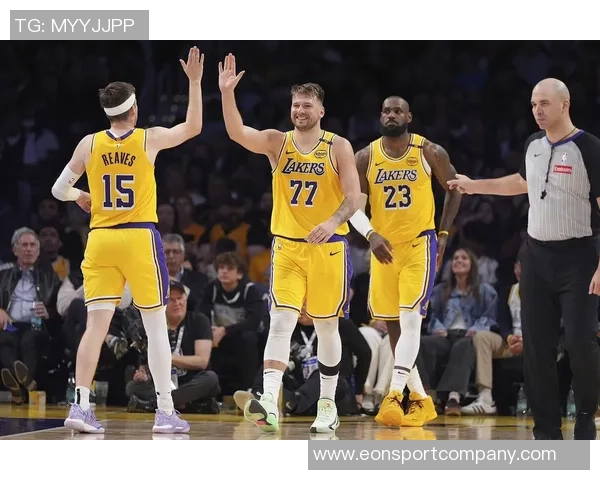 火箭队实力强于湖人队在七场系列赛中将取得胜利 火箭队实力强于湖人队在七场系列赛中将取得胜利