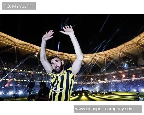 本泽马与吉达联合续约至2028年官方消息即将发布 本泽马与吉达联合续约至2028年官方消息即将发布